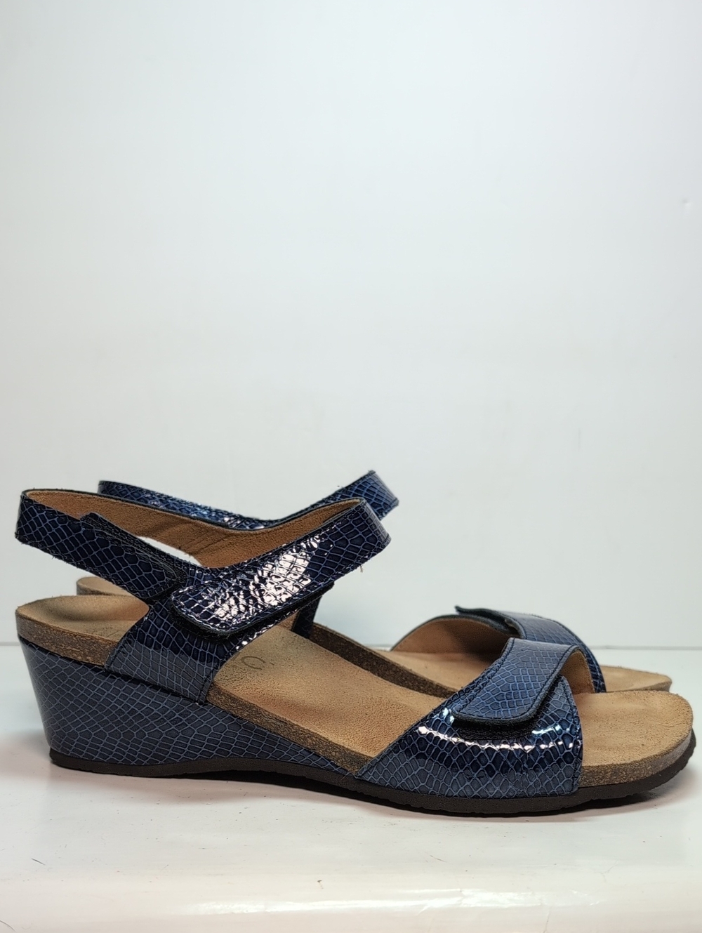 Vionic Natasia wedge strappy blue sandals womans size 9 EU 40
